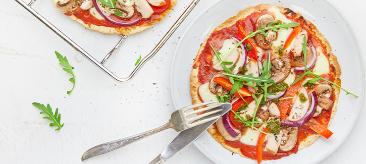 Pizzawrap met gerookte kipfilet en groente