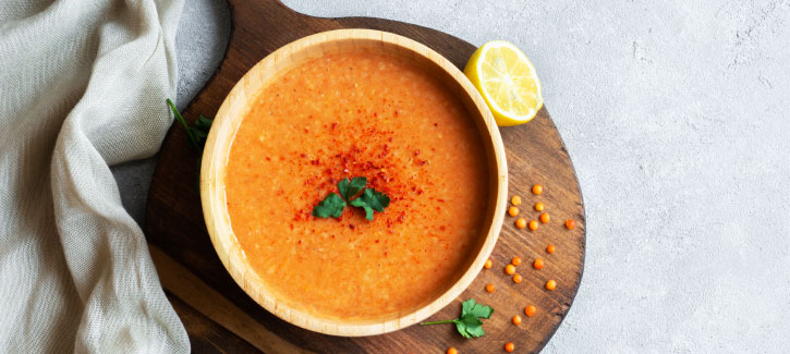 Italiaanse tomaten-courgette soep