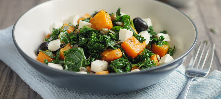 Winterse boerenkoolsalade met pompoen