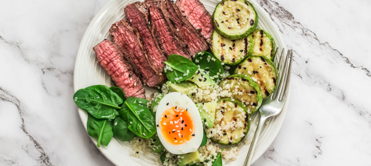 Biefstuk met couscous en gegrilde courgette