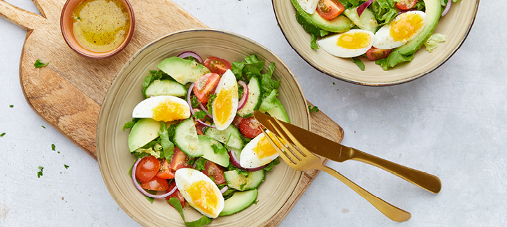 Andijviesalade met ei en avocado