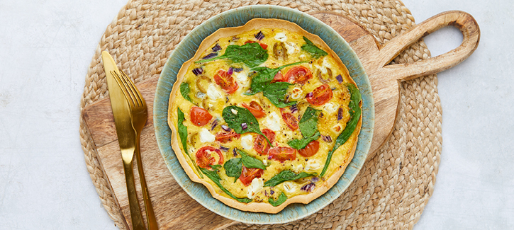 Tortilla quiche met tomaatjes en spinazie