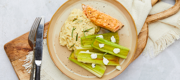 Aardappelpuree met prei en zalm