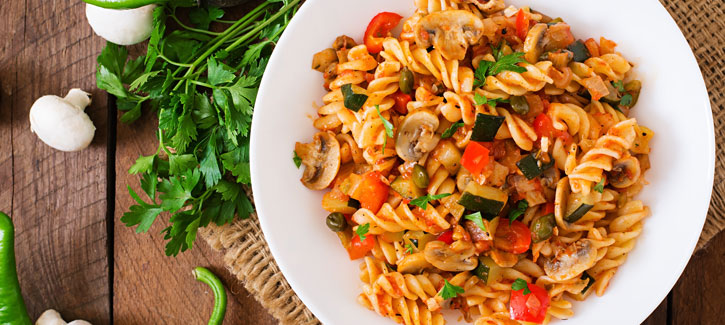 Fusilli met saus van gegrilde groentes