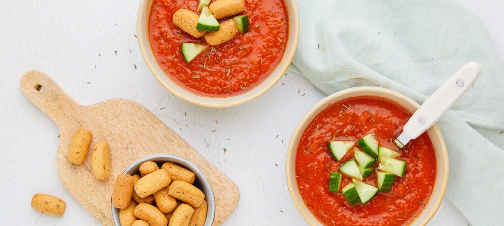 Gazpacho met grissini oregano