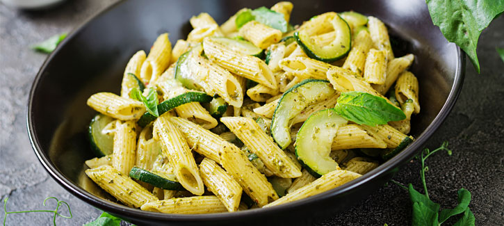 Pasta pesto met gegrilde courgette